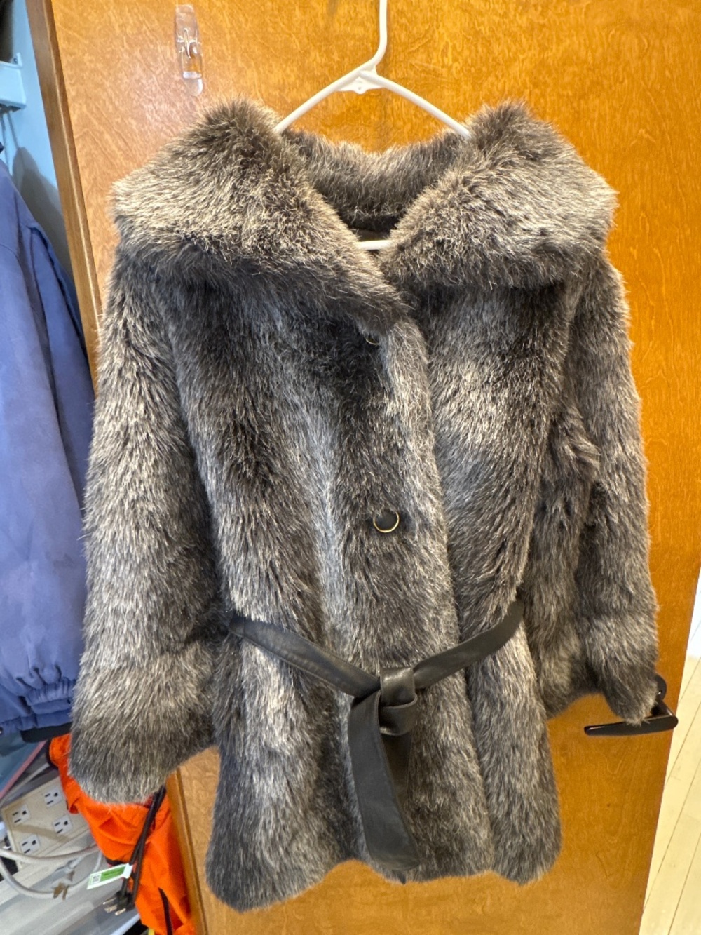 Vintage DÃ­Esprit fur coat styled by Dubrowsky and Joseph